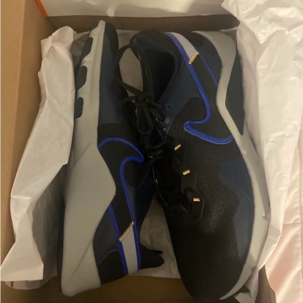 Nike Legend Essential 2, Size 9.5 US Men, Never worn, Comes with box